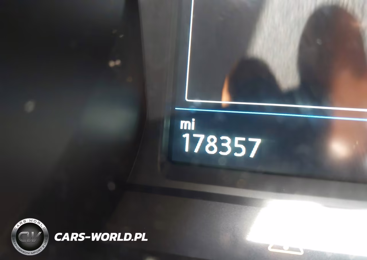 2018 Volkswagen Tiguan 2.0T Se-2.0T Sel VIN:3VV2B7AXXJM037788 - 15