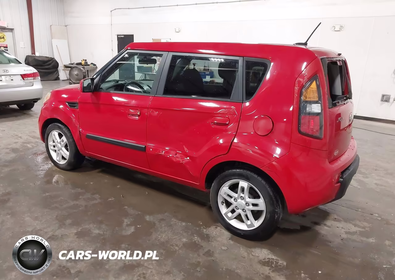 2010 Kia Soul + VIN:KNDJT2A24A7036807 - 3
