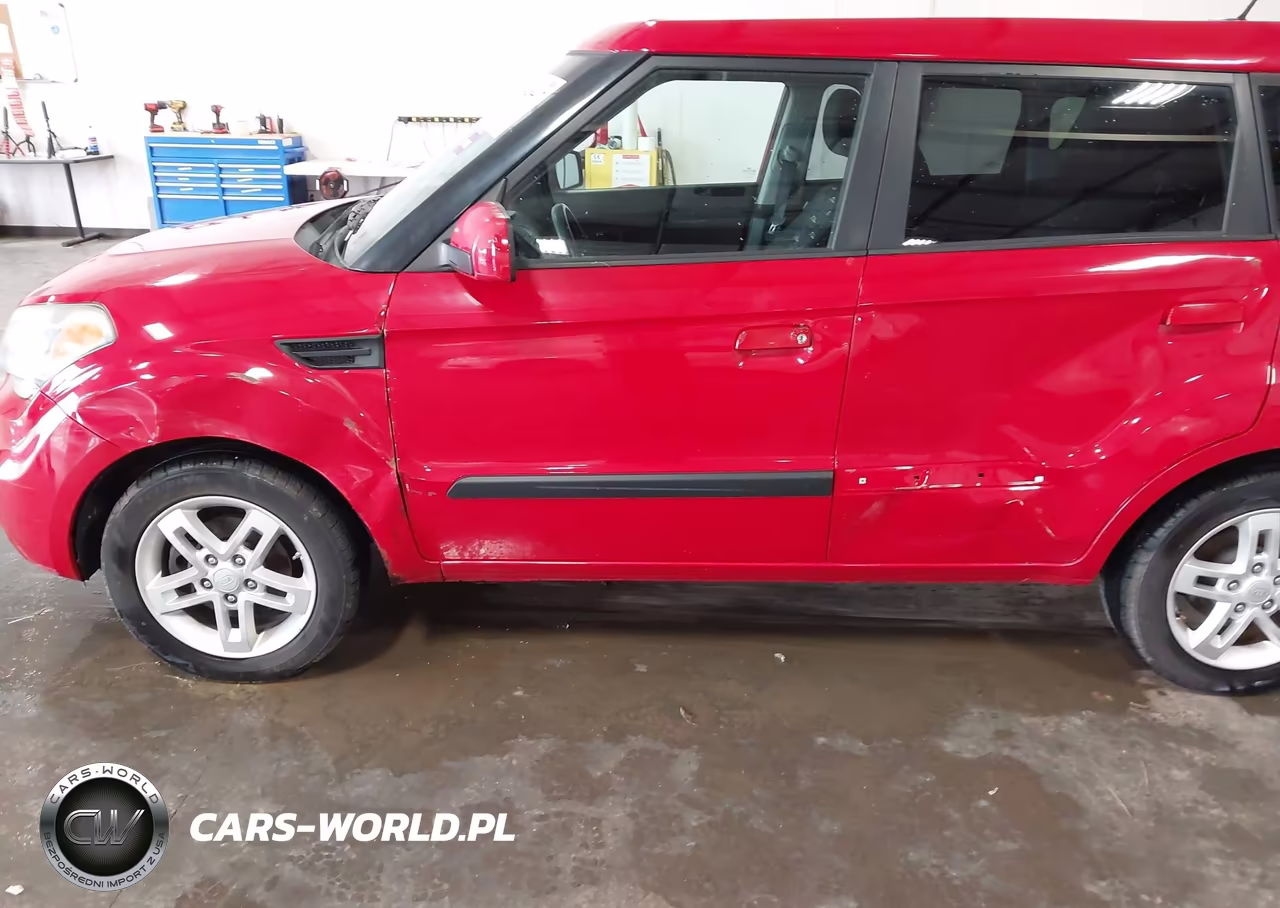 2010 Kia Soul + VIN:KNDJT2A24A7036807 - 6
