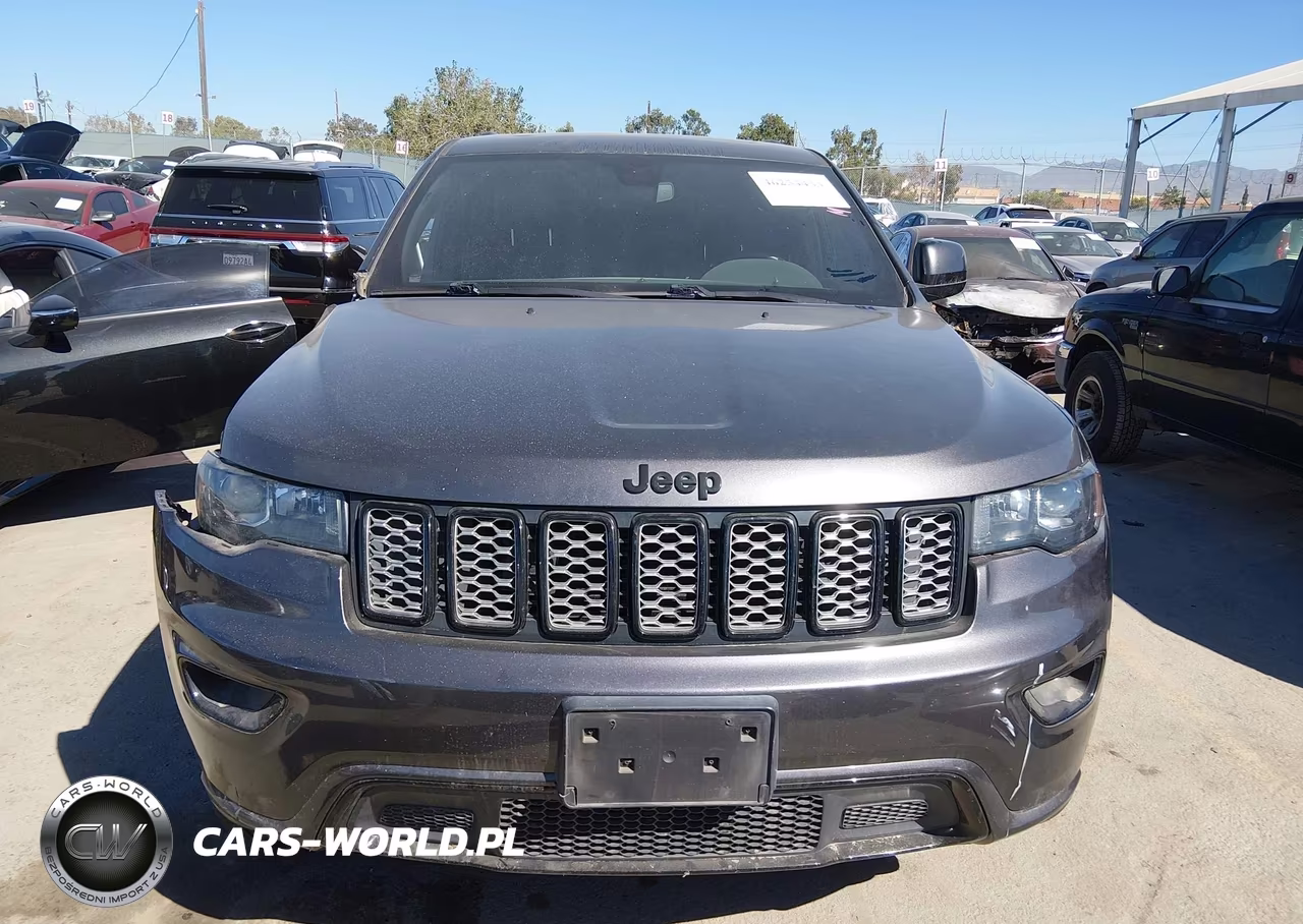 2018 Jeep Grand Cherokee Altitude 4X4 VIN:1C4RJFAG5JC487439 - 13