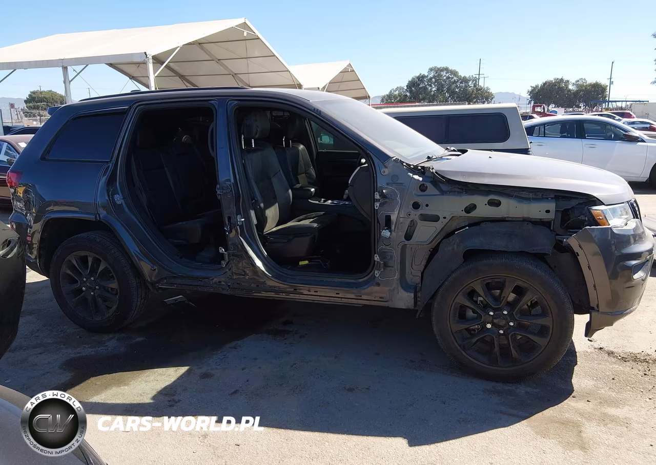 2018 Jeep Grand Cherokee Altitude 4X4 VIN:1C4RJFAG5JC487439 - 14