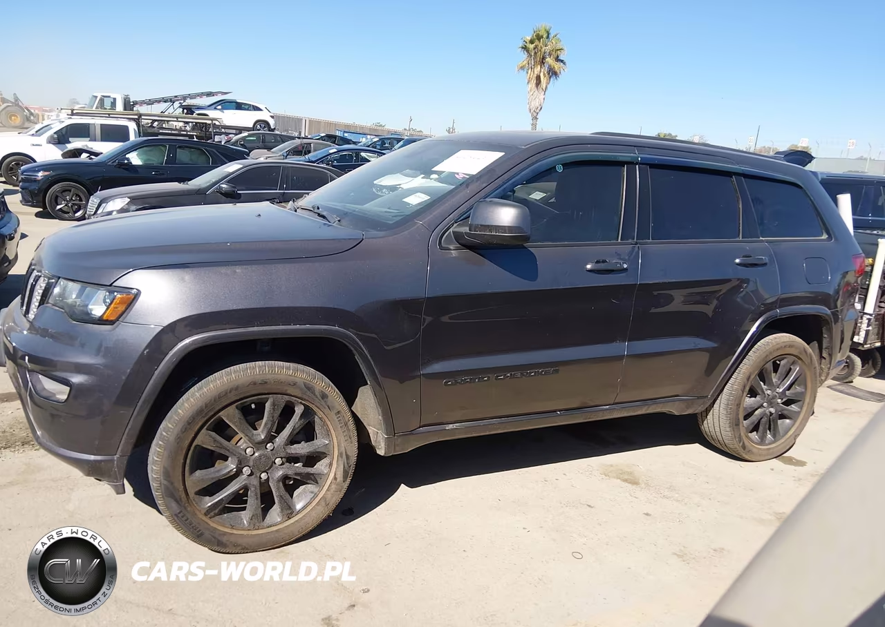 2018 Jeep Grand Cherokee Altitude 4X4 VIN:1C4RJFAG5JC487439 - 15