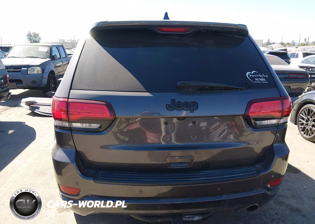 2018 Jeep Grand Cherokee Altitude 4X4 VIN:1C4RJFAG5JC487439 - 17