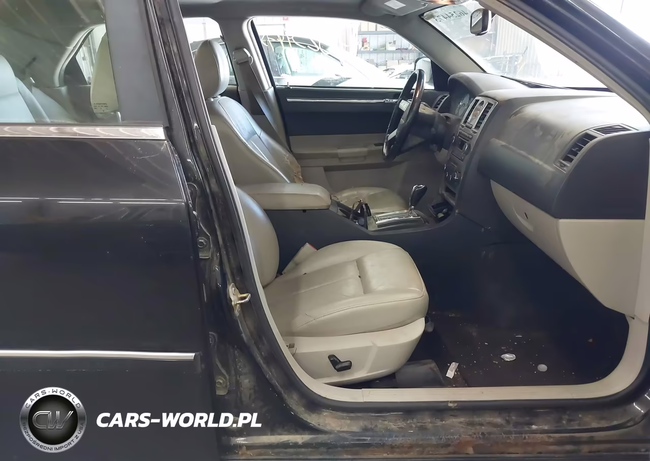 2006 Chrysler 300 Touring VIN:2C3KK53G86H537796 - 5