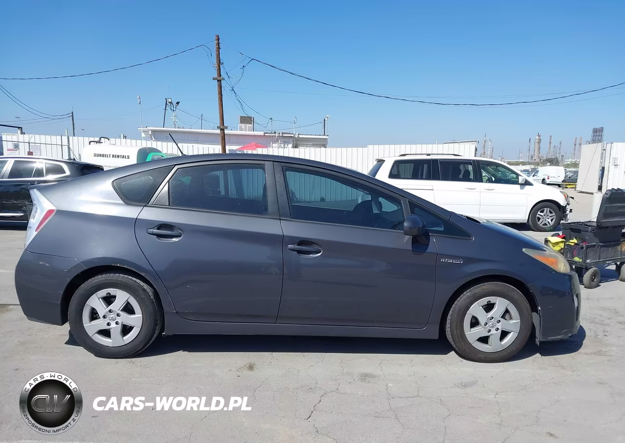 2011 Toyota Prius Four VIN:JTDKN3DUXB1403392 - 13