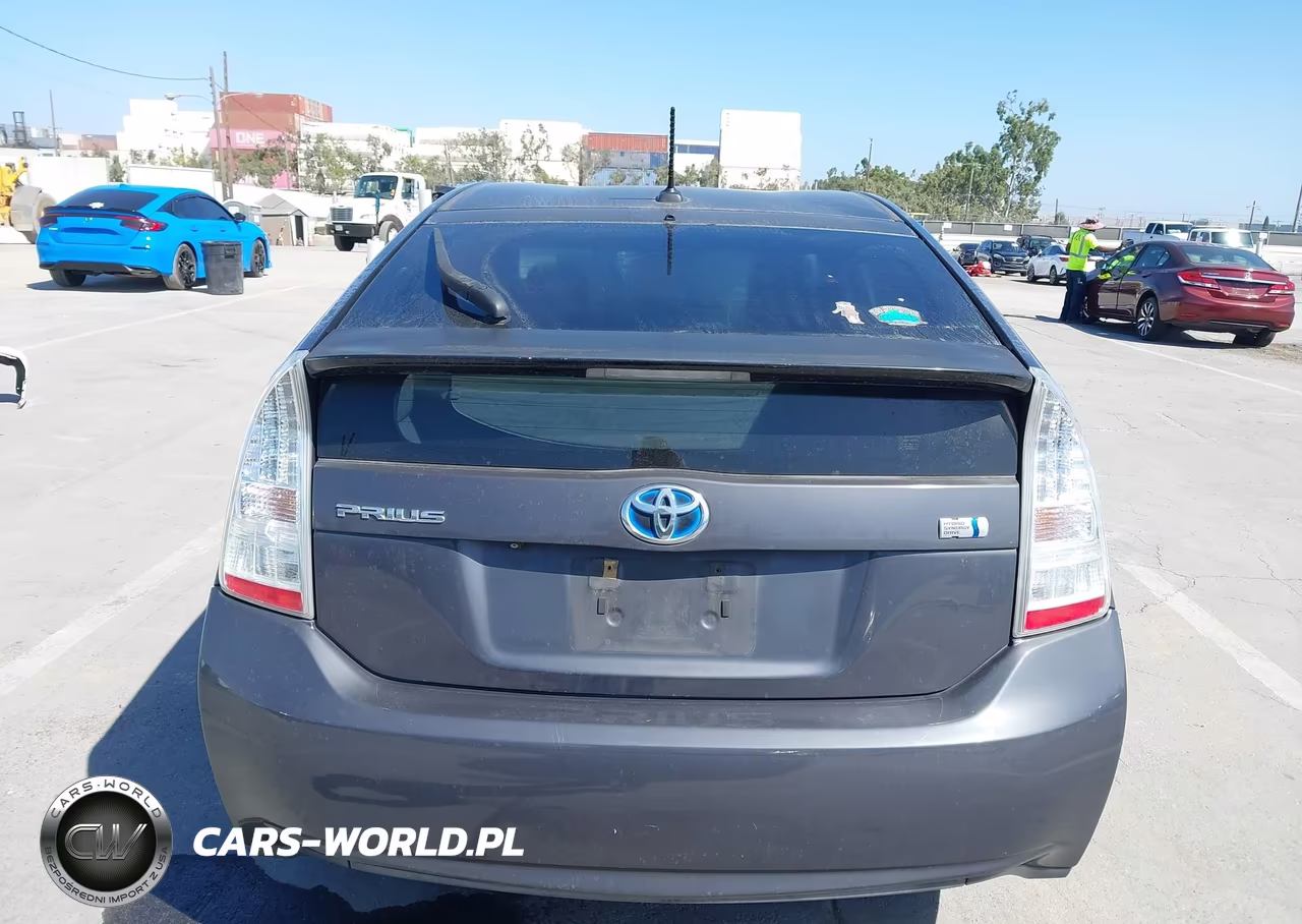 2011 Toyota Prius Four VIN:JTDKN3DUXB1403392 - 16