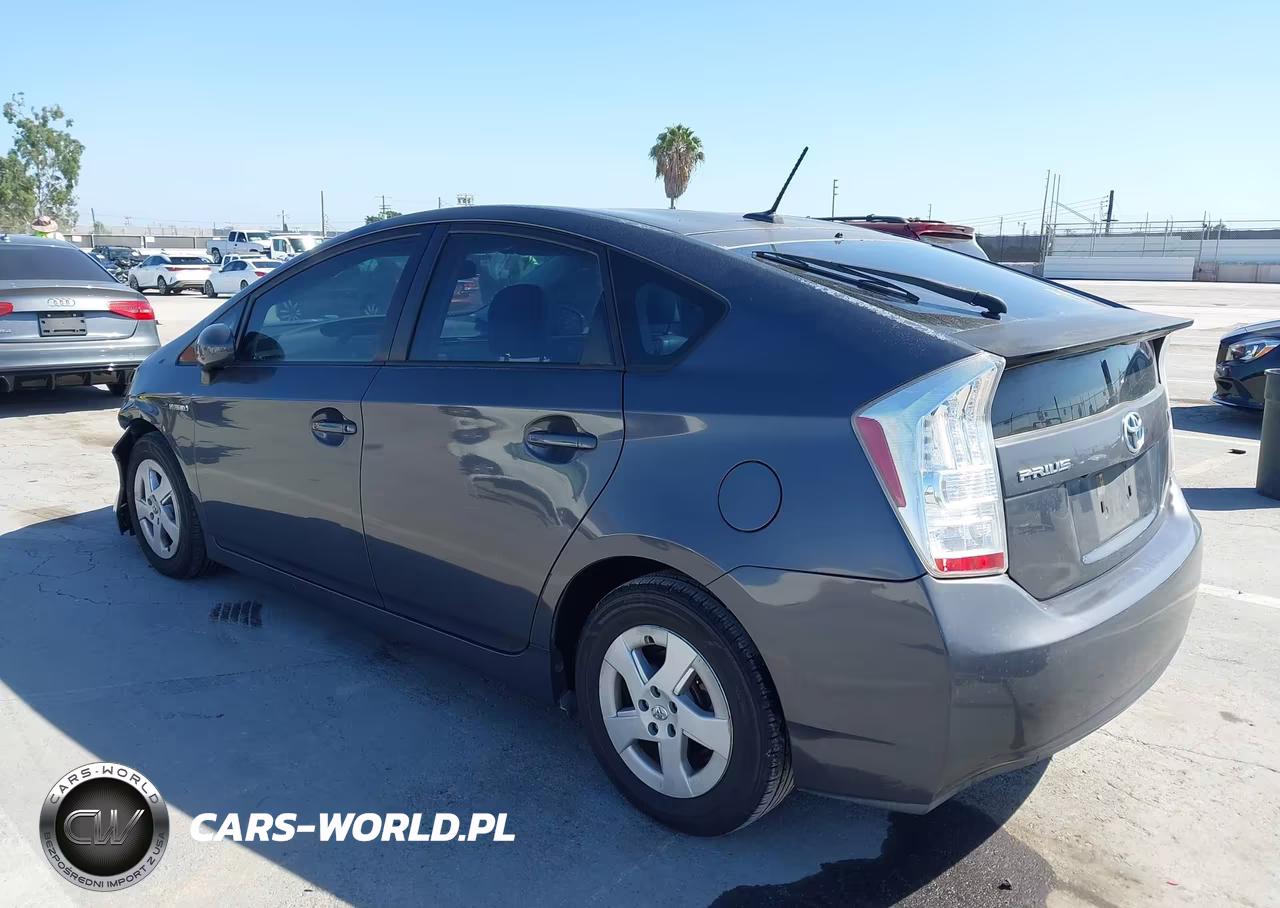 2011 Toyota Prius Four VIN:JTDKN3DUXB1403392 - 3