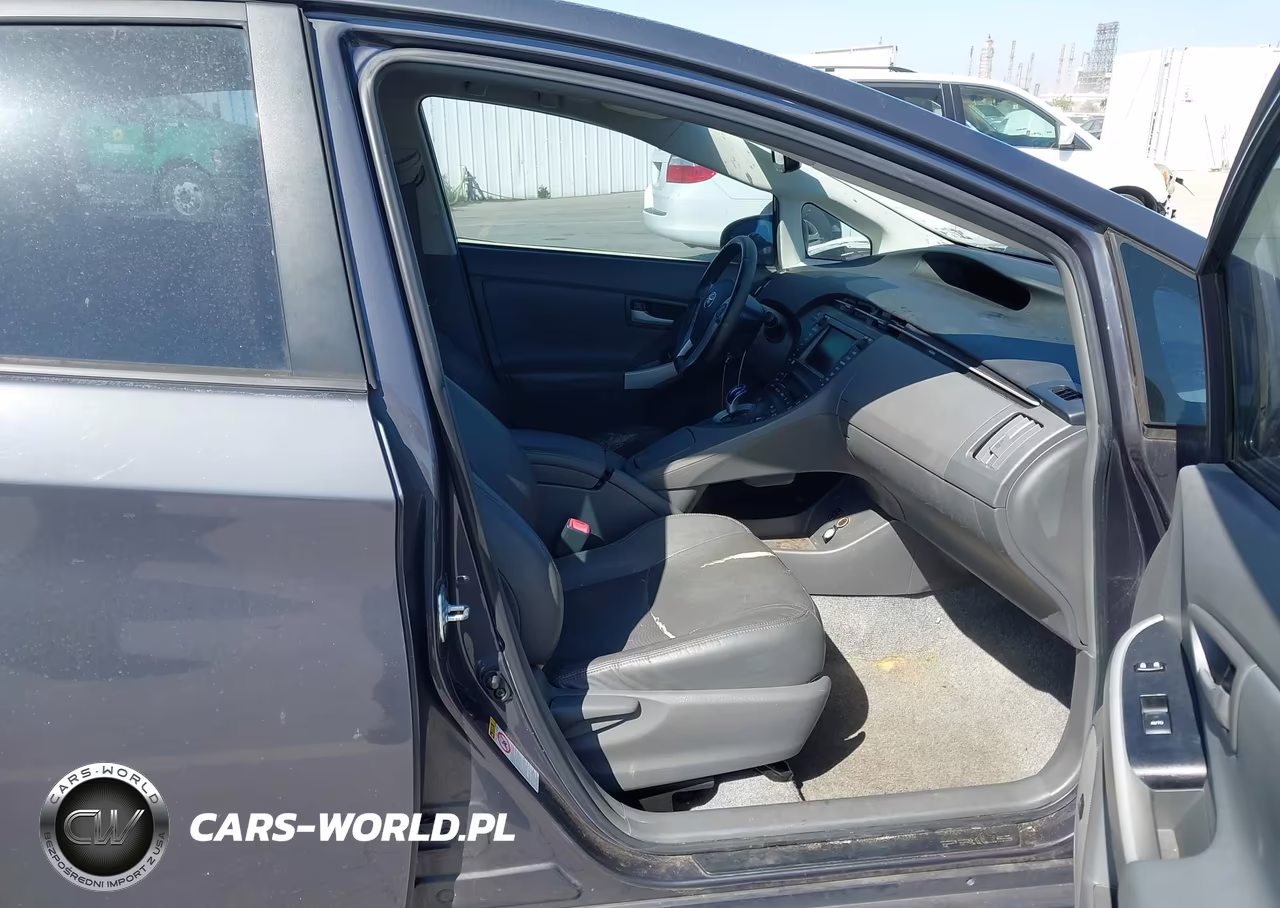 2011 Toyota Prius Four VIN:JTDKN3DUXB1403392 - 5