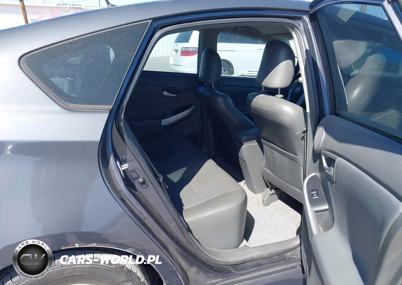 2011 Toyota Prius Four VIN:JTDKN3DUXB1403392 - 8