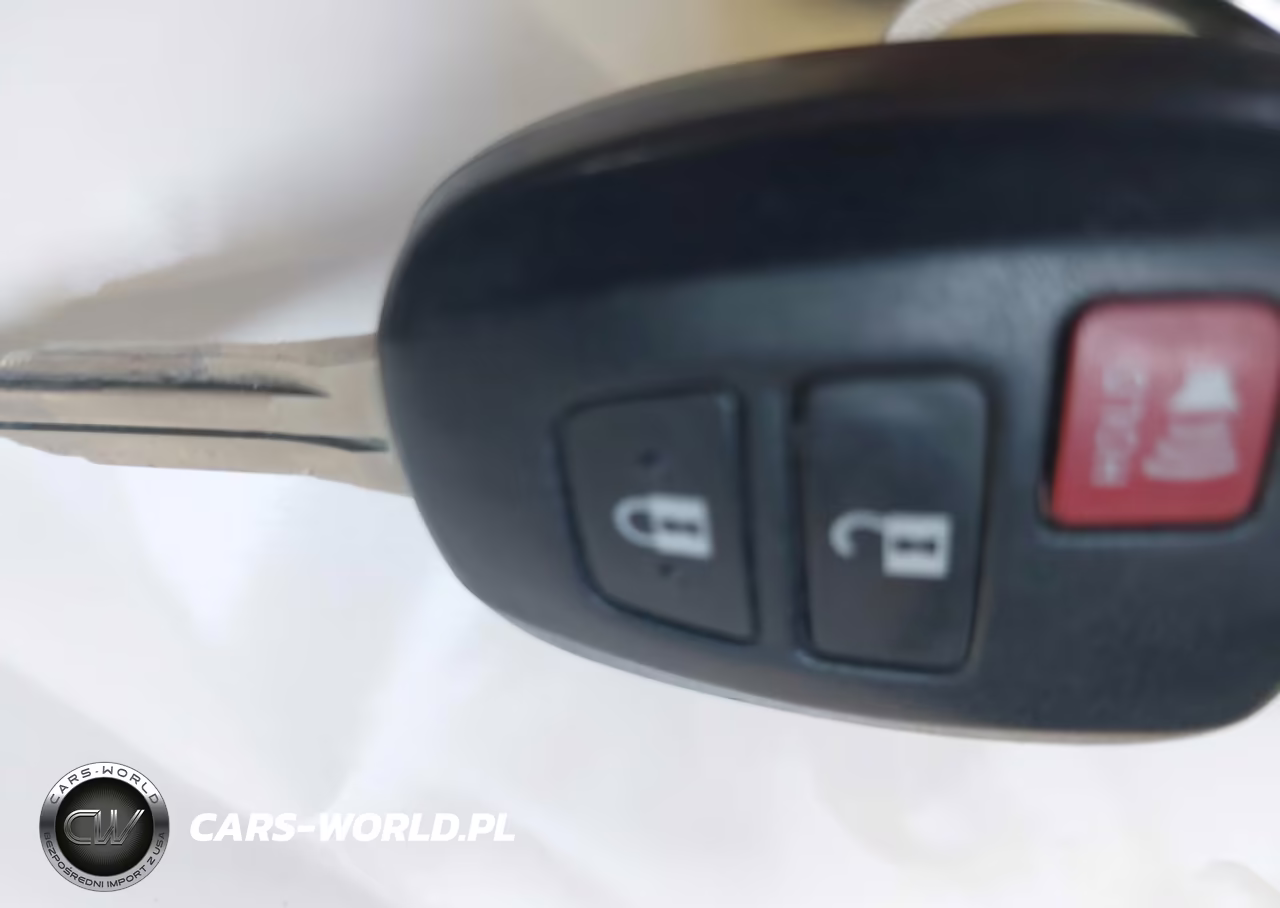 2018 Toyota Prius C One VIN:JTDKDTB35J1601907 - 11