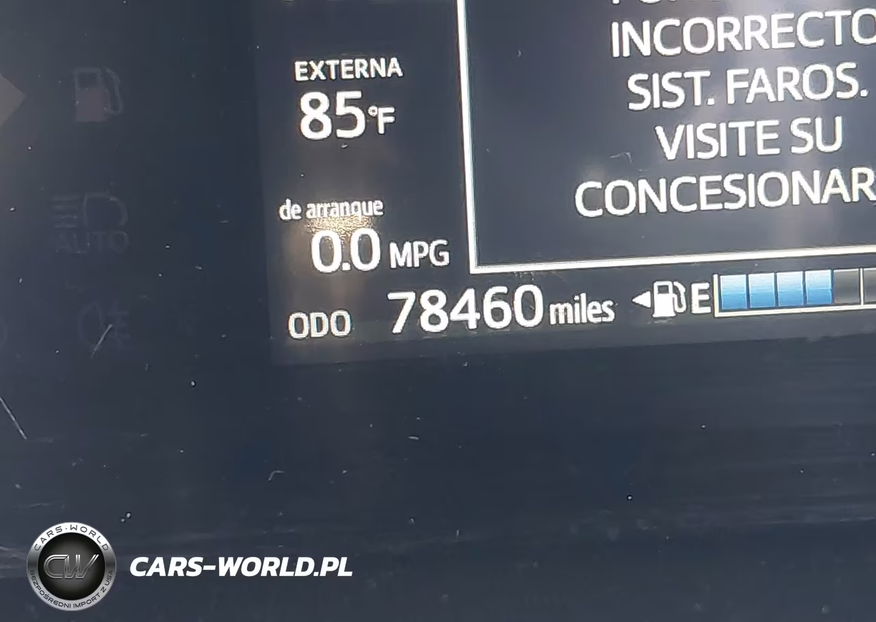 2018 Toyota Prius C One VIN:JTDKDTB35J1601907 - 16