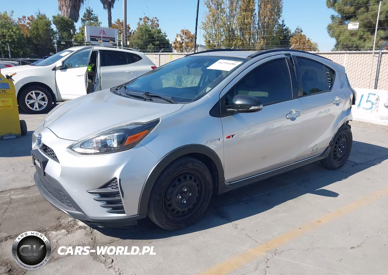 2018 Toyota Prius C One VIN:JTDKDTB35J1601907 - 2