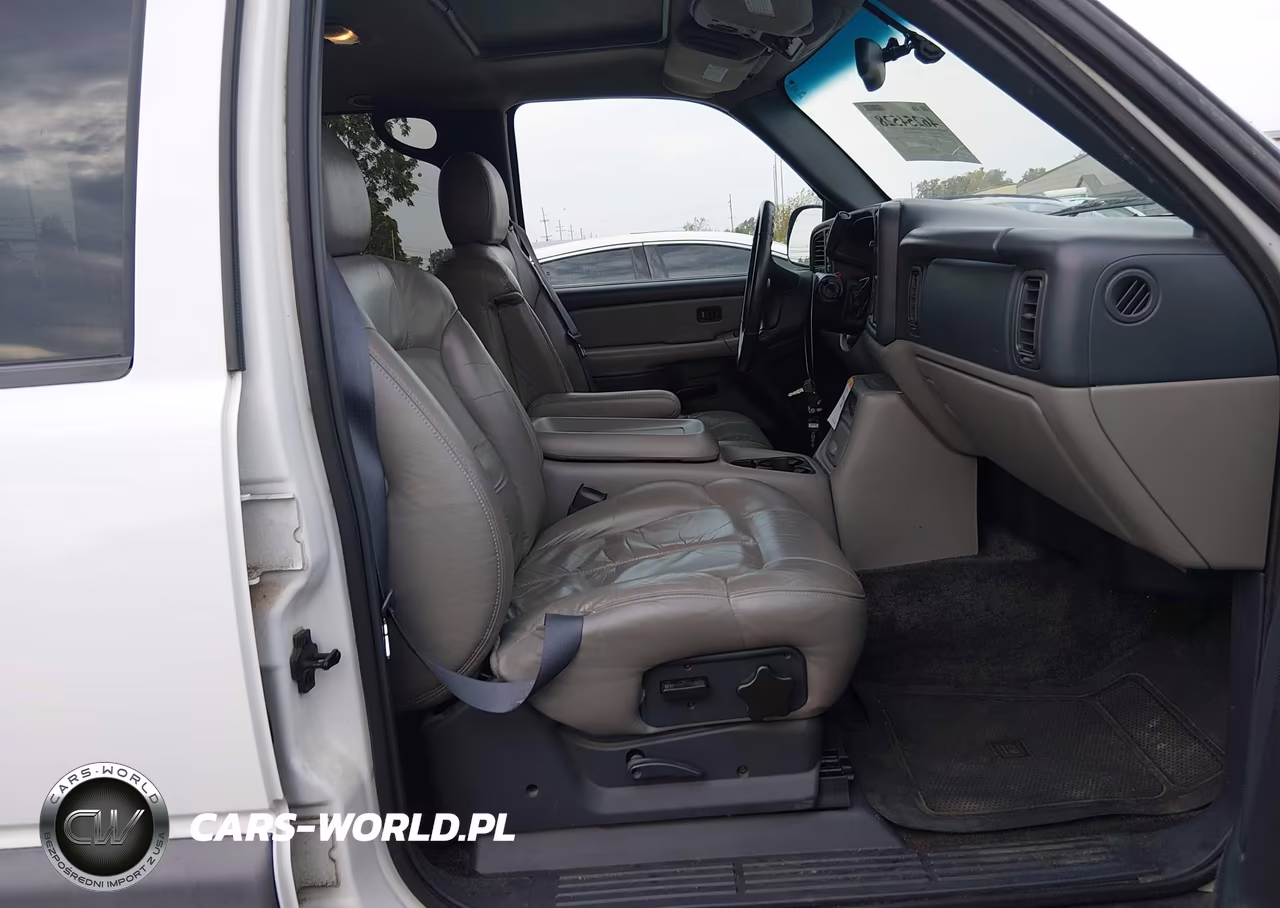 2000 Chevrolet Suburban 1500 Ls VIN:3GNFK16T4YG105988 - 5