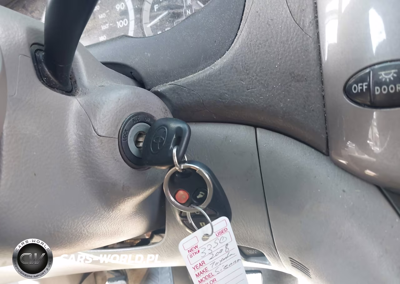 2008 Toyota Sienna Le VIN:5TDZK23C48S131704 - 11