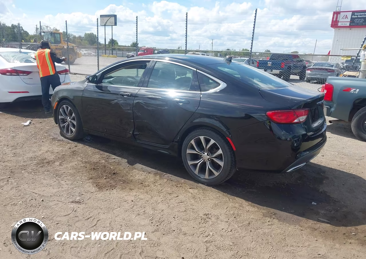2015 Chrysler 200 C VIN:1C3CCCEG6FN668915 - 3