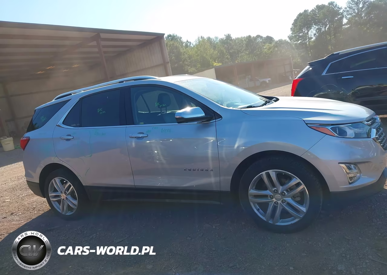 2018 Chevrolet Equinox Premier VIN:2GNAXNEX2J6315563 - 13