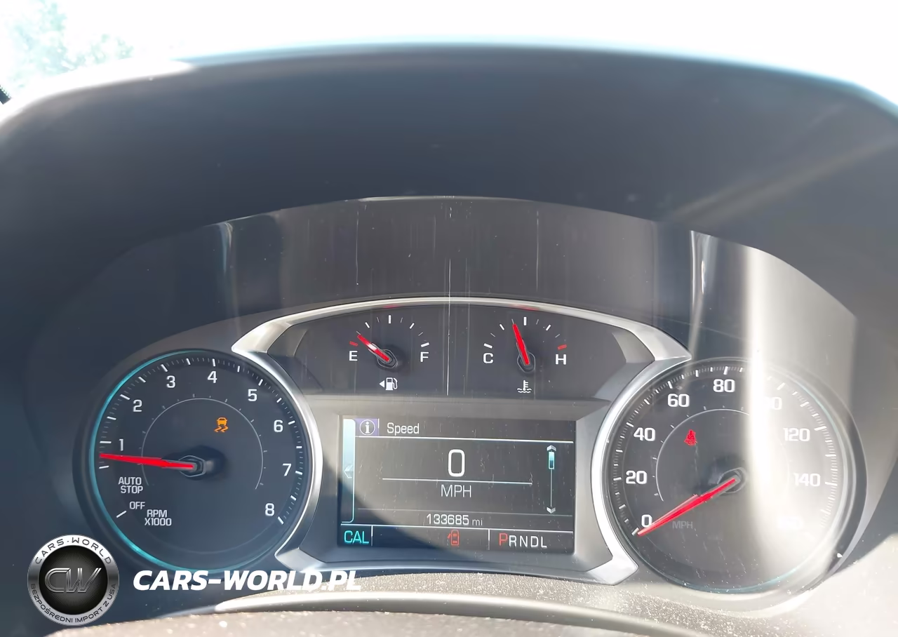 2018 Chevrolet Equinox Premier VIN:2GNAXNEX2J6315563 - 7