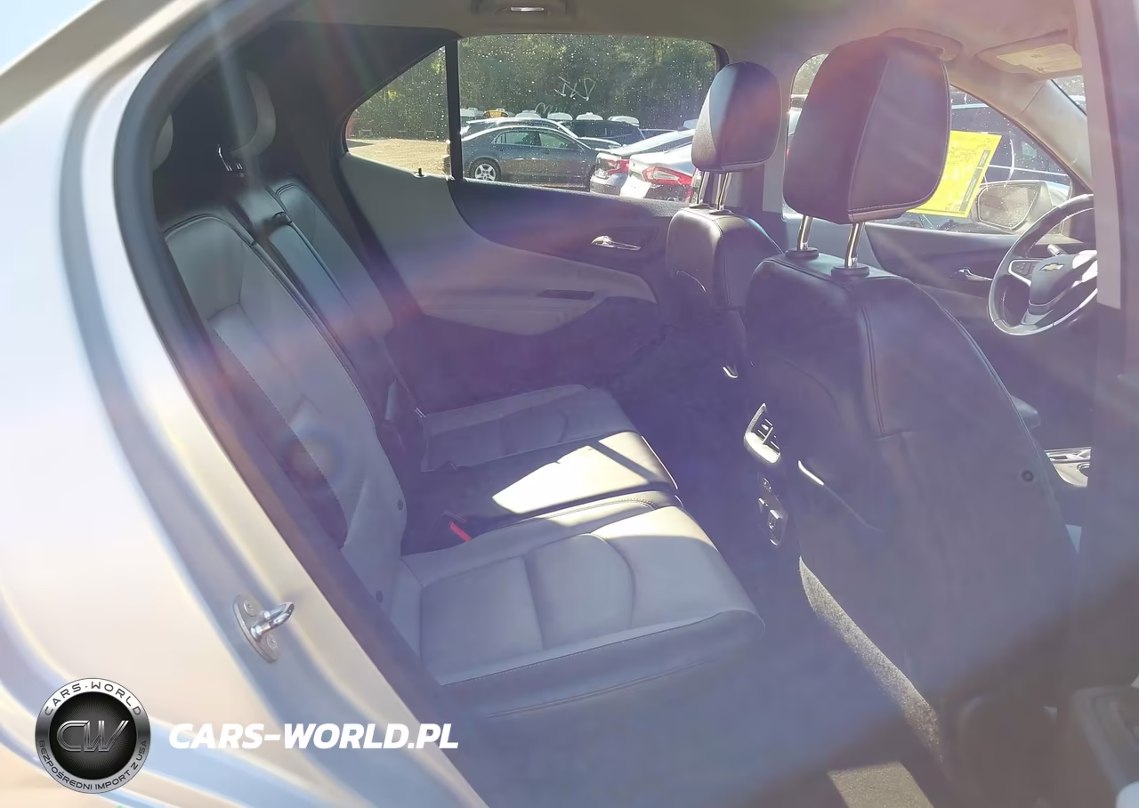 2018 Chevrolet Equinox Premier VIN:2GNAXNEX2J6315563 - 8