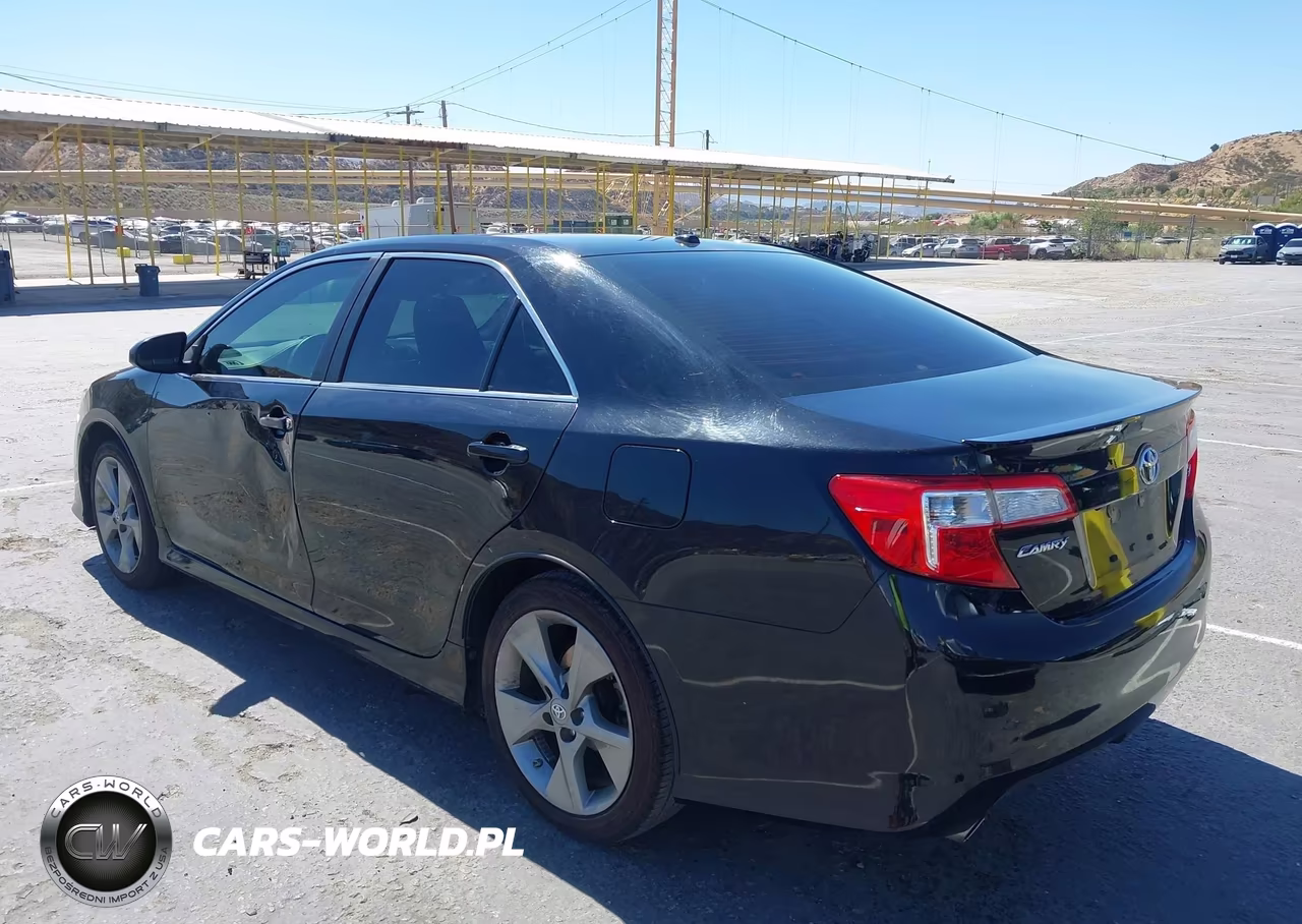 2014 Toyota Camry Se V6 VIN:4T1BK1FK8EU543142 - 3