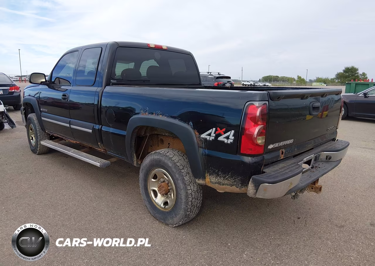 2005 Chevrolet Silverado 2500Hd Ls VIN:1GCHK29U45E271863 - 3