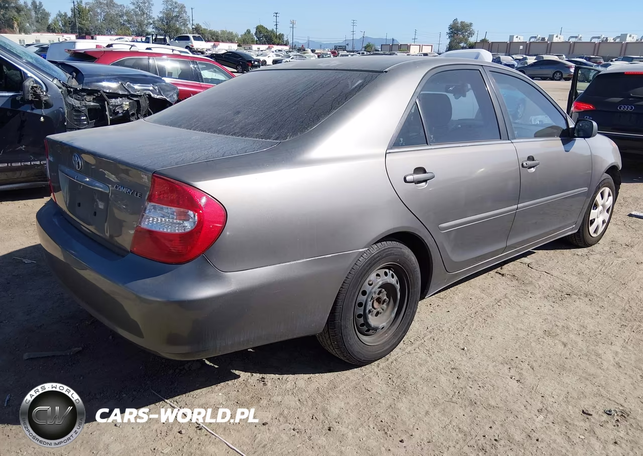 2004 Toyota Camry Le VIN:4T1BE32K54U833426 - 4