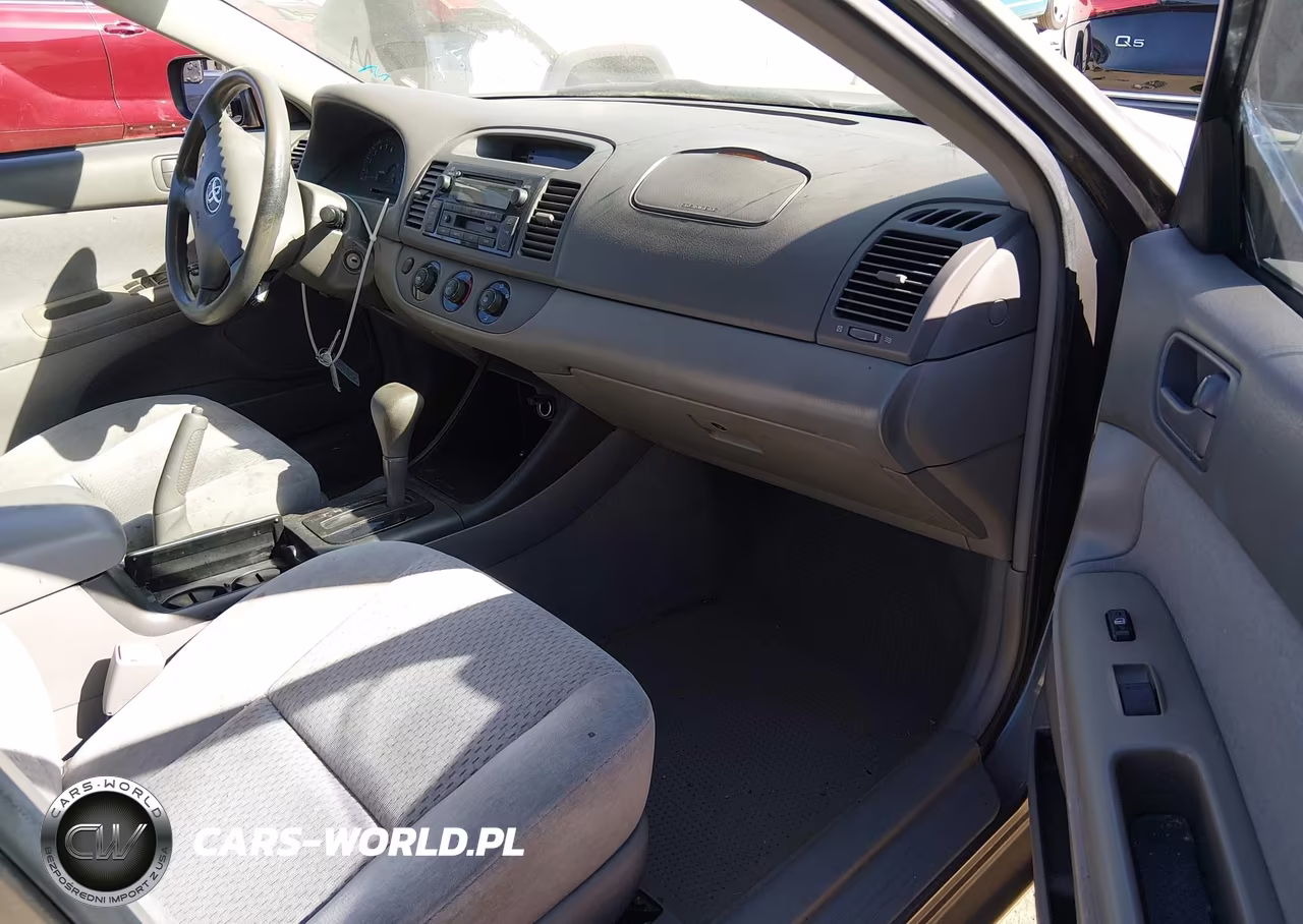 2004 Toyota Camry Le VIN:4T1BE32K54U833426 - 5