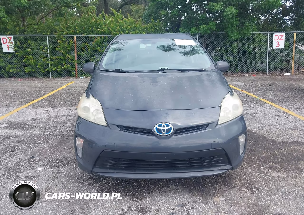 2013 Toyota Prius Two VIN:JTDKN3DU7D5577982 - 12
