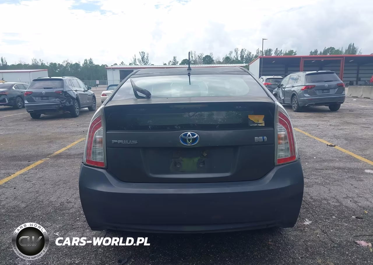 2013 Toyota Prius Two VIN:JTDKN3DU7D5577982 - 19