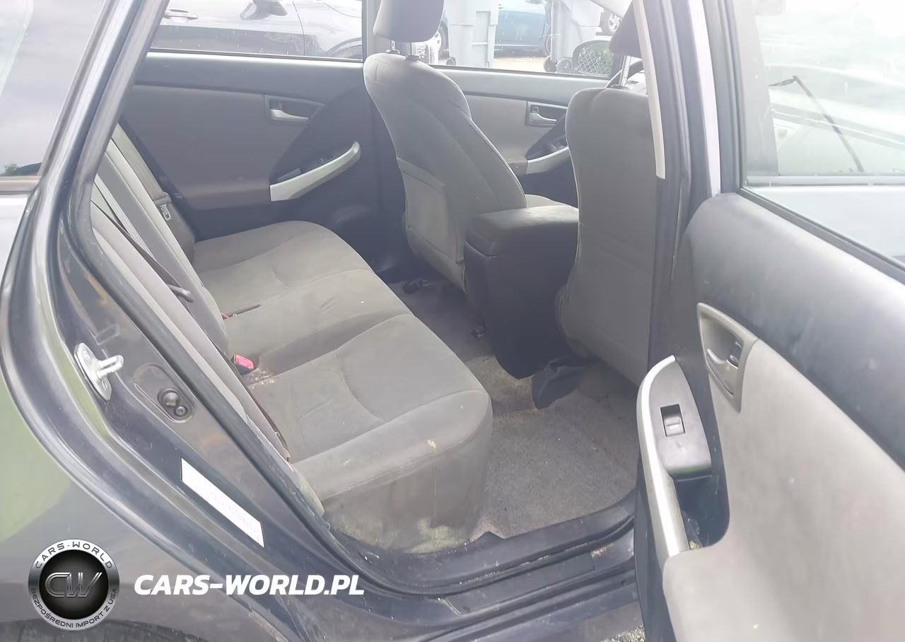 2013 Toyota Prius Two VIN:JTDKN3DU7D5577982 - 8