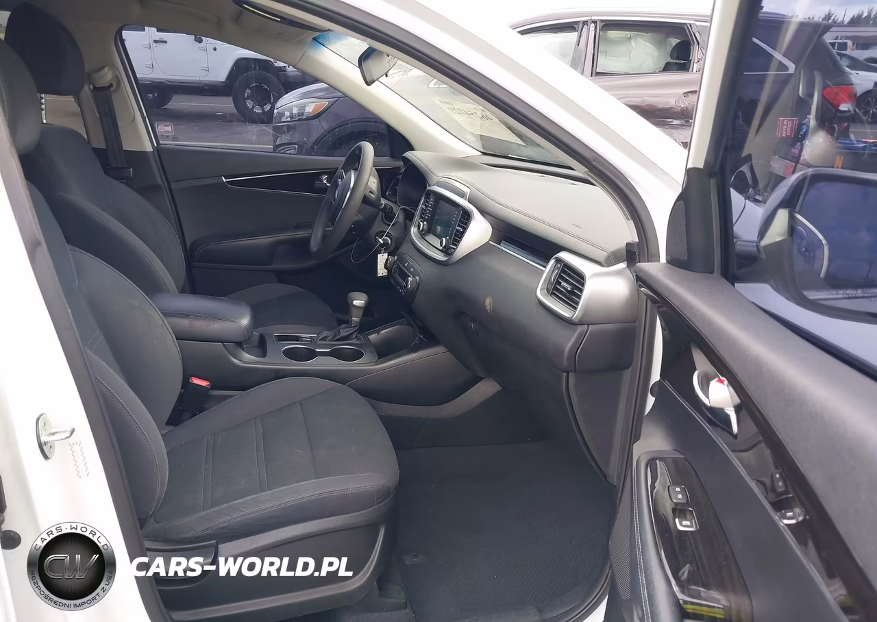 2019 Kia Sorento 3.3L Lx VIN:5XYPG4A52KG582935 - 5