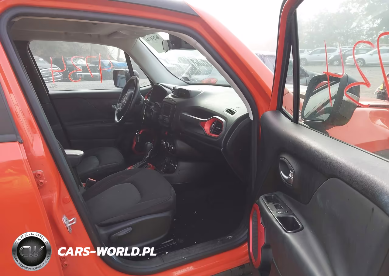 2015 Jeep Renegade Trailhawk VIN:ZACCJBCT6FPB96038 - 5