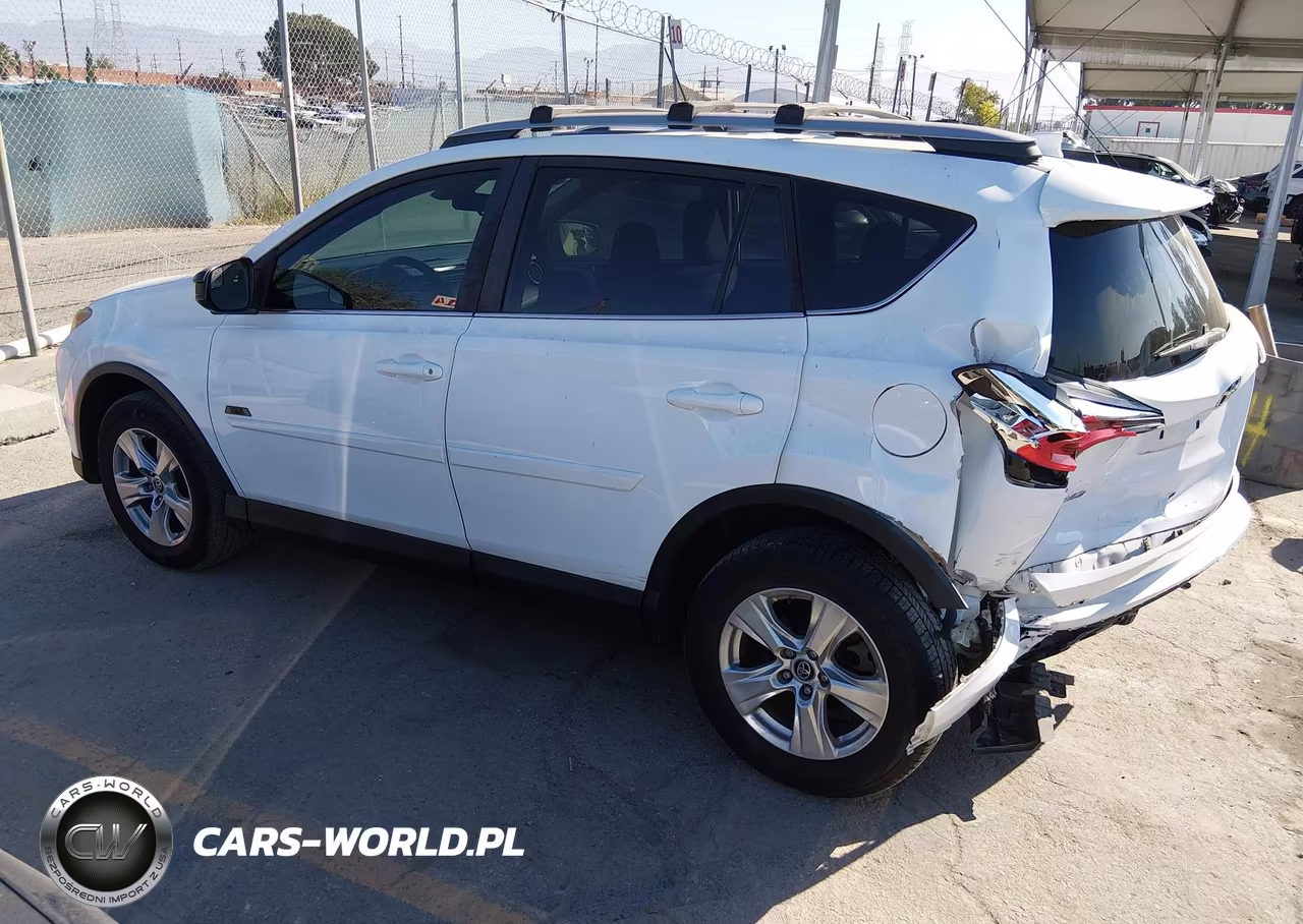 2017 Toyota Rav4 Le VIN:2T3BFREV1HW578048 - 3
