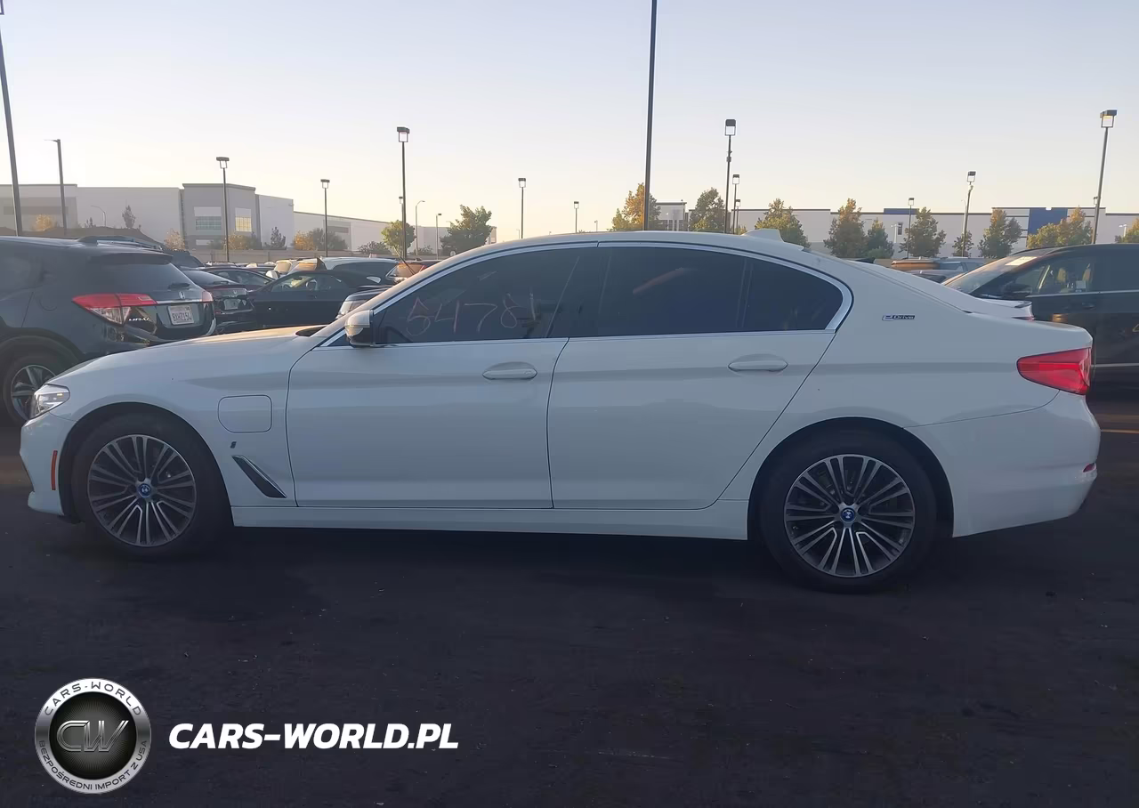 2019 BMW 530E Iperformance VIN:WBAJA9C51KB253670 - 14