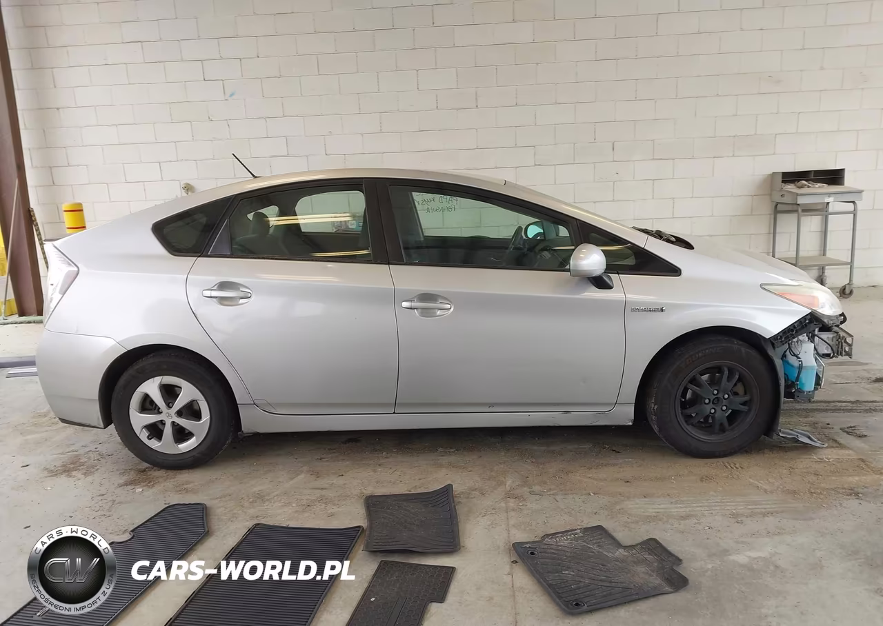 2012 Toyota Prius Three VIN:JTDKN3DU8C1507011 - 14