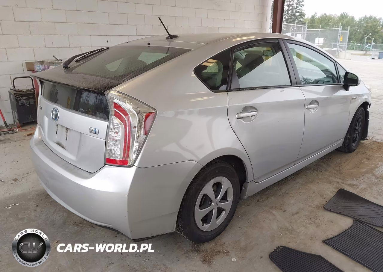 2012 Toyota Prius Three VIN:JTDKN3DU8C1507011 - 4