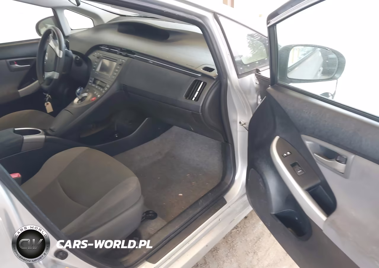 2012 Toyota Prius Three VIN:JTDKN3DU8C1507011 - 5