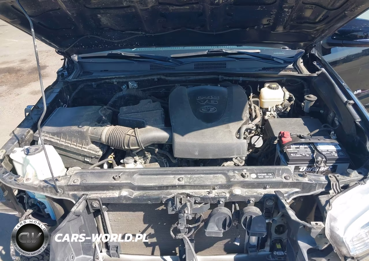 2018 Toyota Tacoma Trd Off Road VIN:5TFCZ5AN6JX123353 - 10