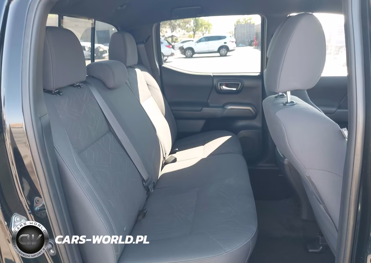 2018 Toyota Tacoma Trd Off Road VIN:5TFCZ5AN6JX123353 - 8