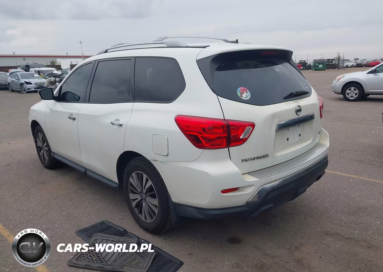 2017 Nissan Pathfinder S VIN:5N1DR2MN3HC660385 - 3