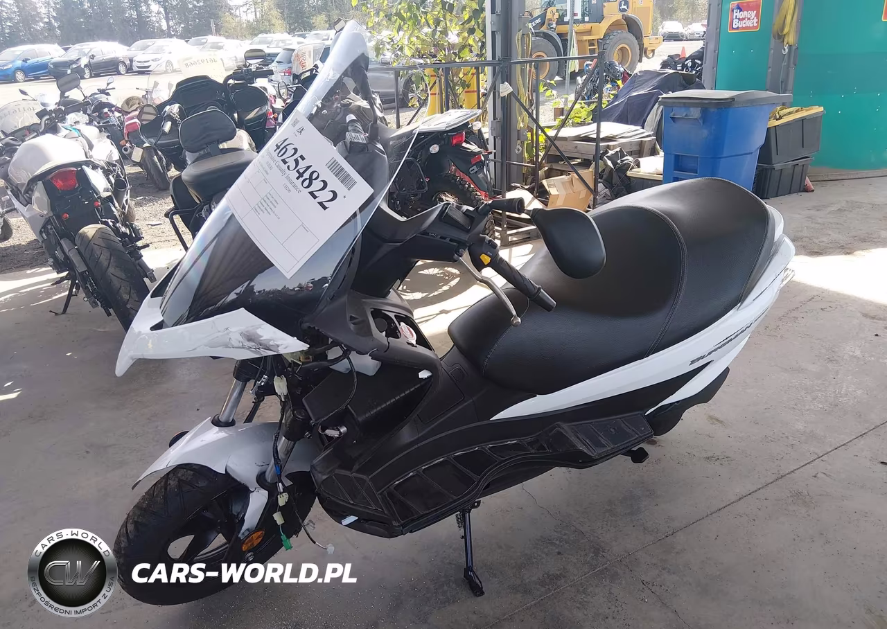 2020 Suzuki Uh200 VIN:MLCCH41A6L1600060 - 2