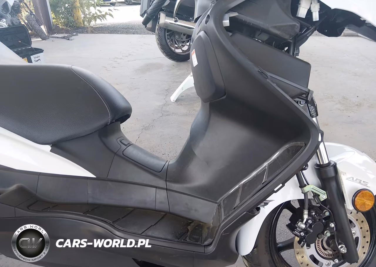 2020 Suzuki Uh200 VIN:MLCCH41A6L1600060 - 8