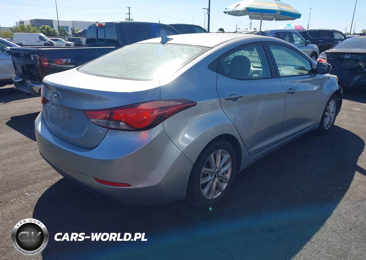 2015 Hyundai Elantra Se VIN:5NPDH4AE5FH588064 - 4