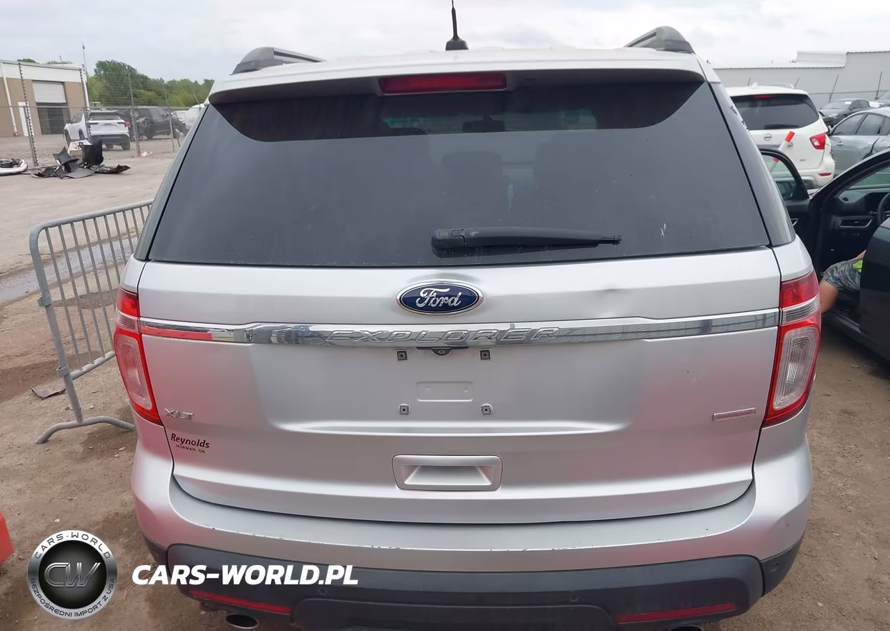 2015 Ford Explorer Xlt VIN:1FM5K8D88FGB18243 - 16