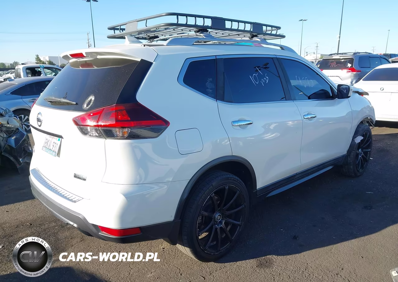 2019 Nissan Rogue S VIN:5N1AT2MT7KC828359 - 4