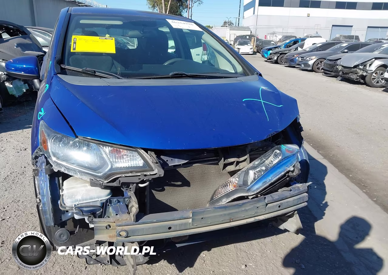 2015 Honda Fit Lx VIN:3HGGK5H52FM774215 - 13