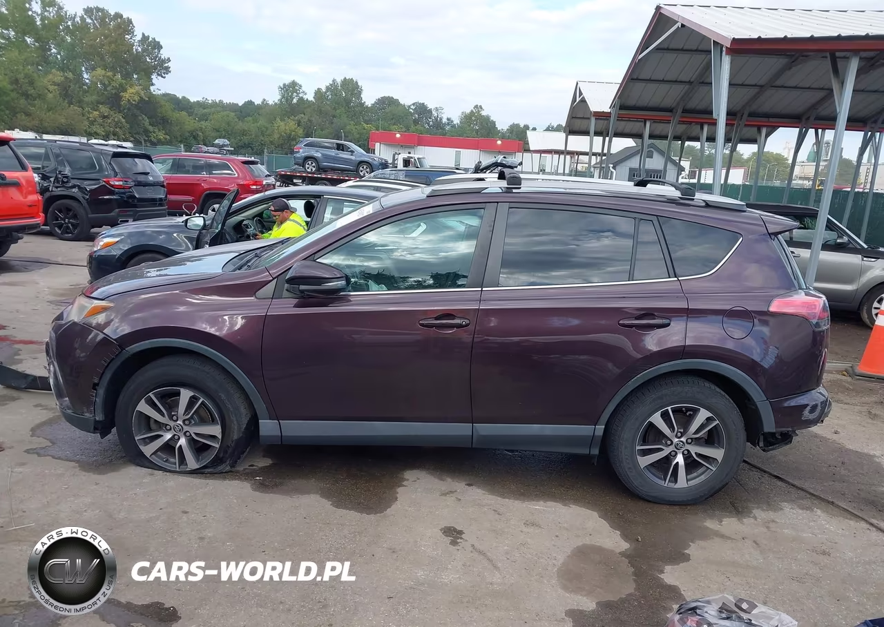 2018 Toyota Rav4 Xle VIN:2T3RFREV4JW751520 - 15