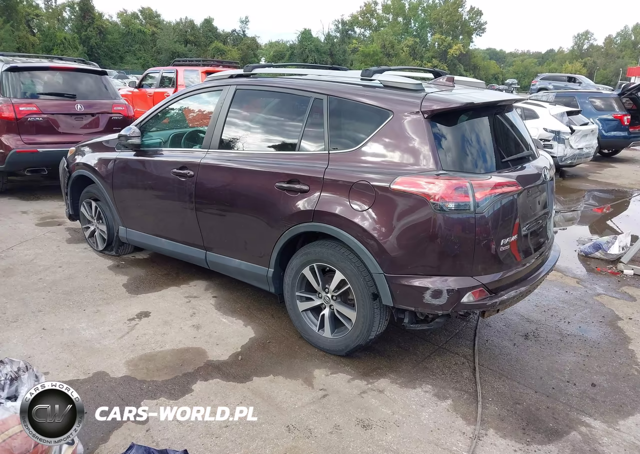 2018 Toyota Rav4 Xle VIN:2T3RFREV4JW751520 - 3