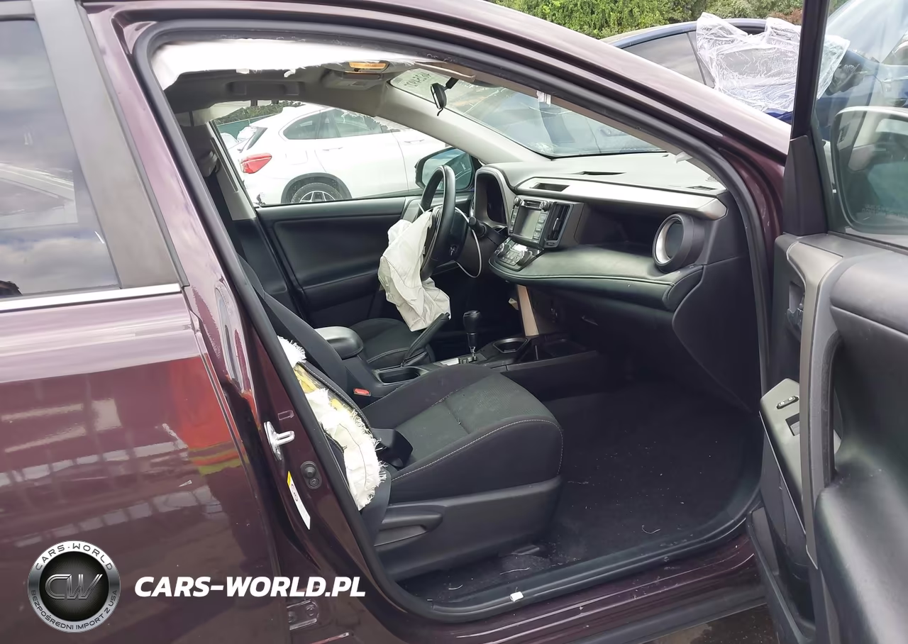2018 Toyota Rav4 Xle VIN:2T3RFREV4JW751520 - 5