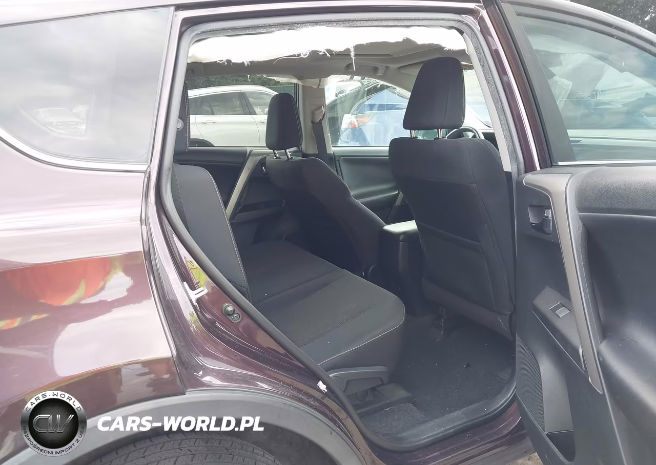 2018 Toyota Rav4 Xle VIN:2T3RFREV4JW751520 - 8