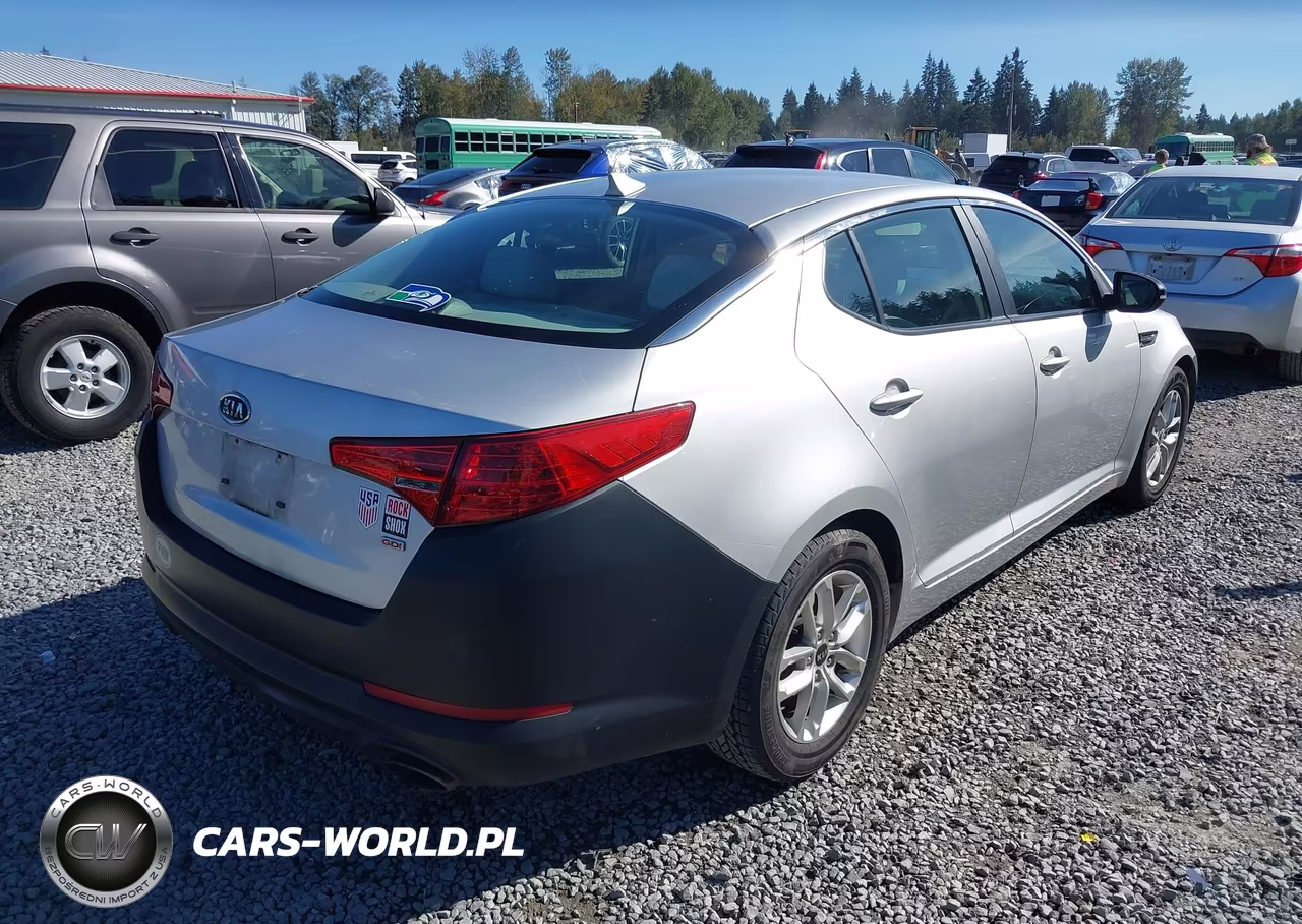2011 Kia Optima Lx VIN:KNAGM4A73B5065000 - 4
